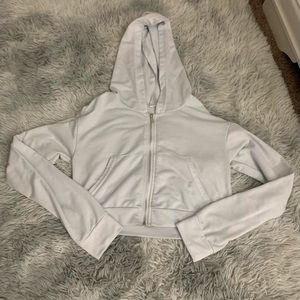 simple white zip up jacket cropped !!